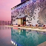 hong-kong-rooftop-swimming-pool